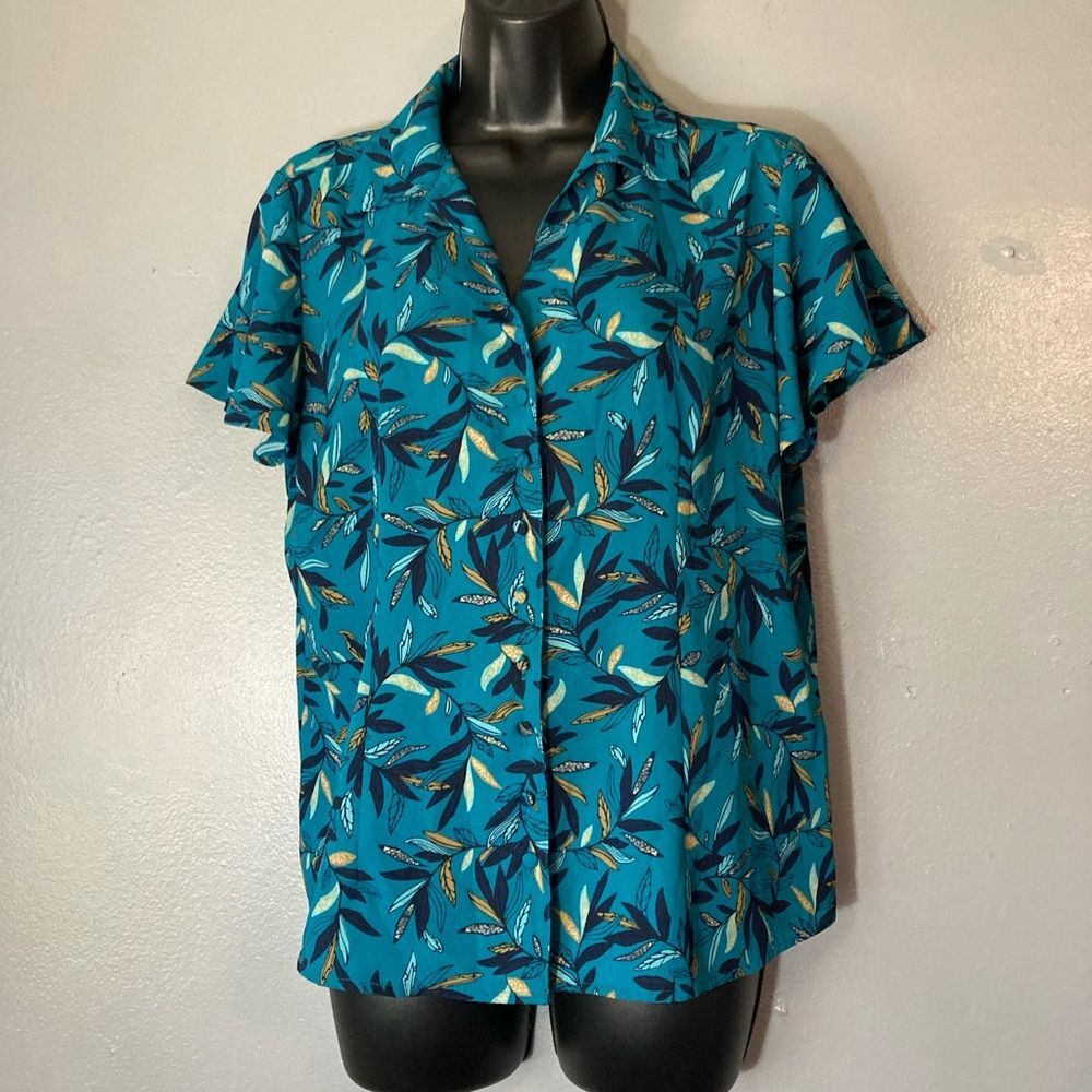 Croft & Barrow Blue Leaf Print Button Down Shirt